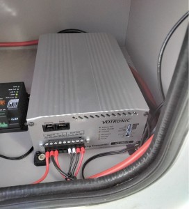 11.jpg (444.9 KiB) 102285 mal betrachtet 70 Amp. Votronic Booster